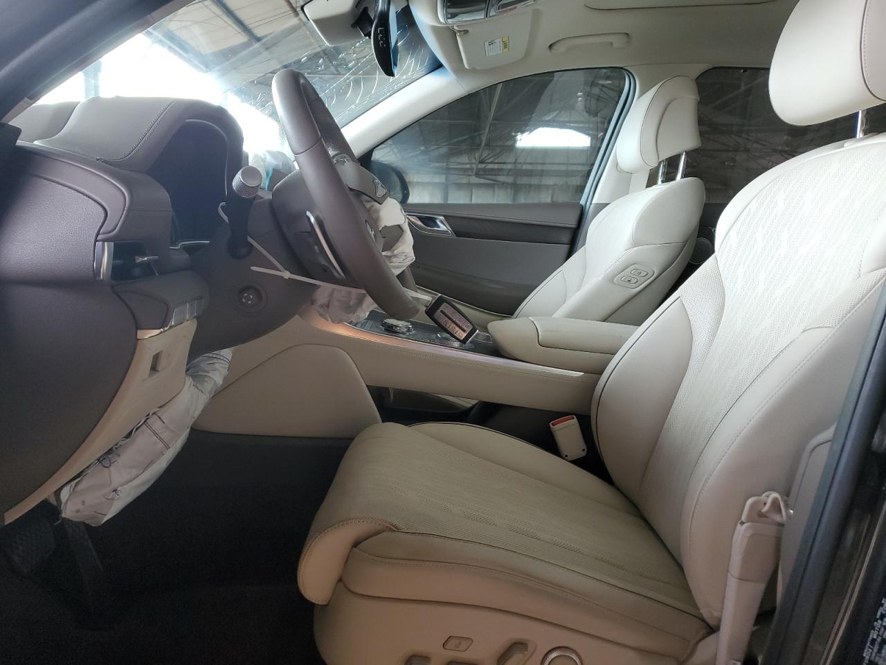 2024 Genesis GV80 - Image 7