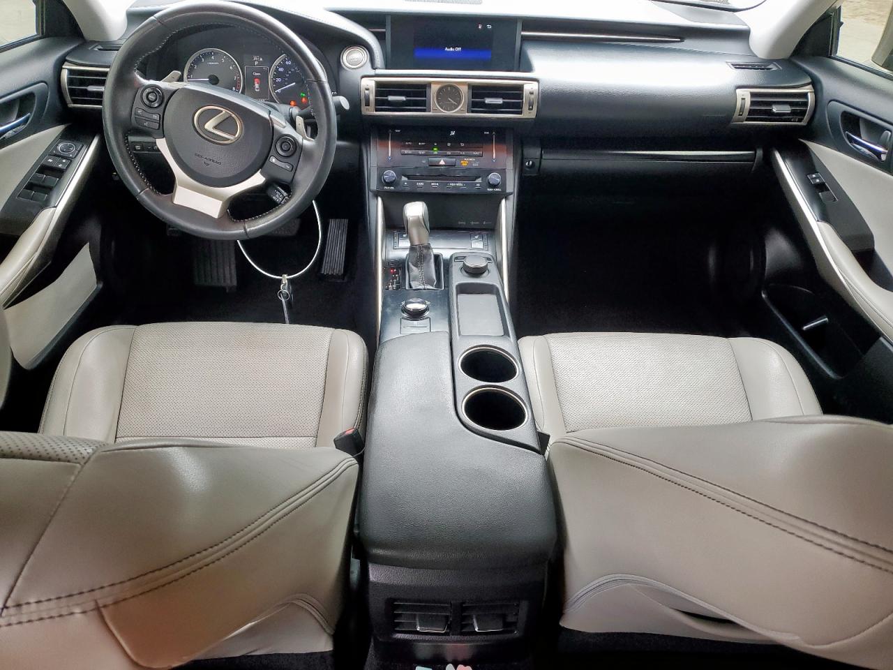2014 Lexus IS - Image 8