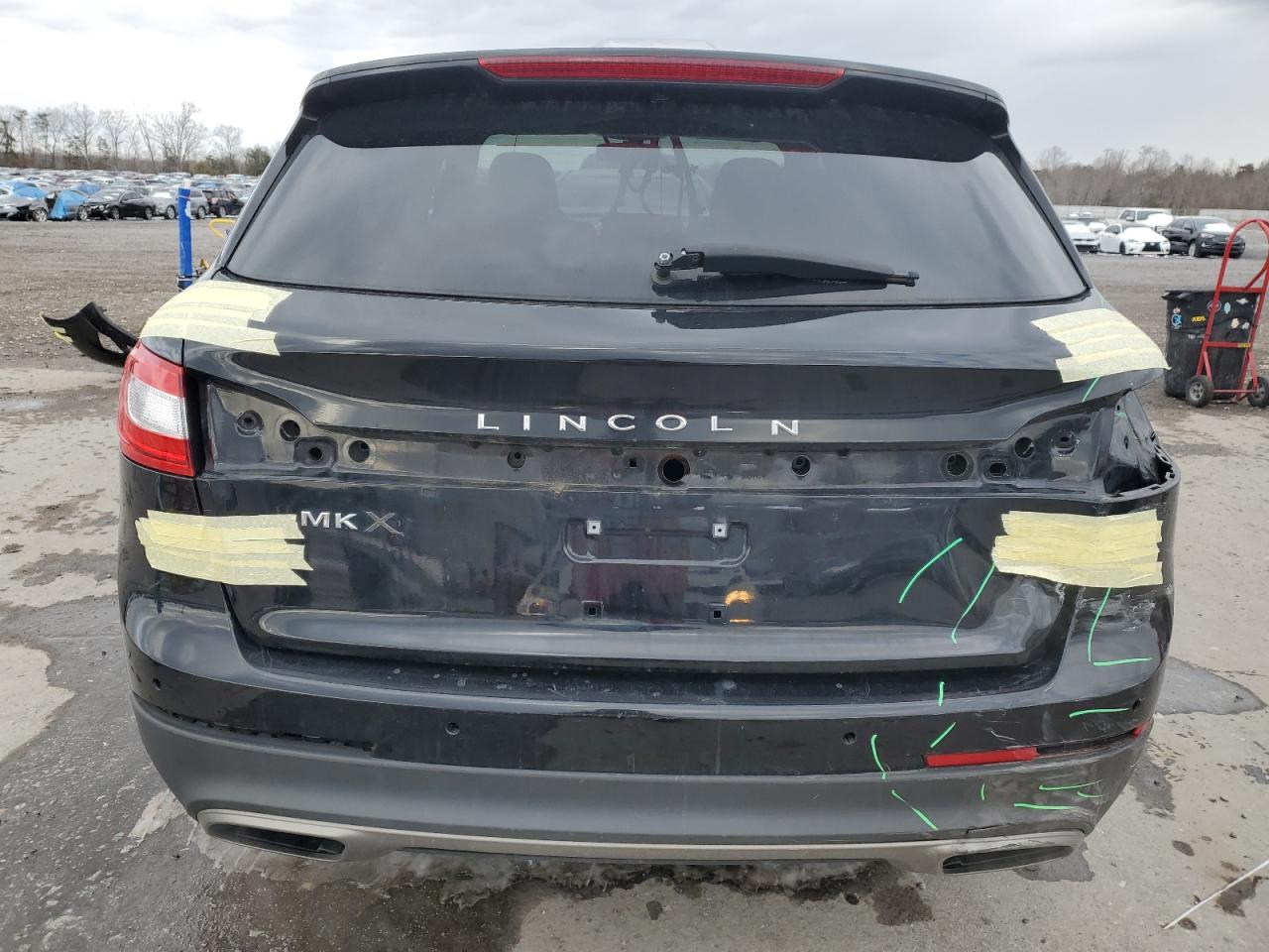 2017 Lincoln MKX - Image 6