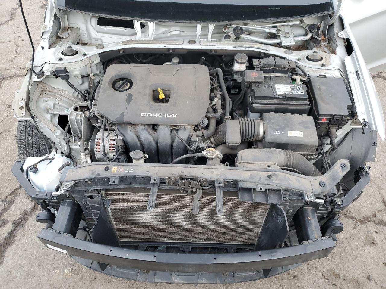 2018 Hyundai Elantra - Image 11