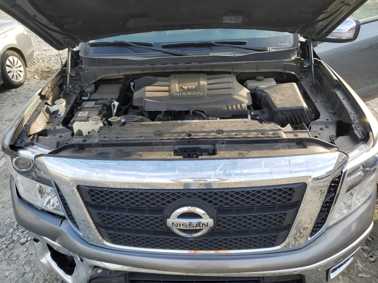 1N6AA1E59JN537690 NISSAN TITAN 2018