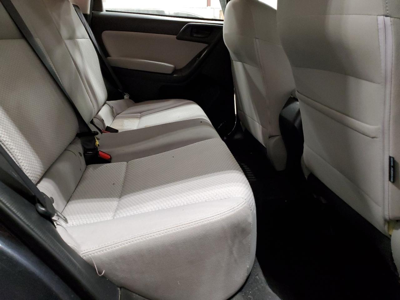2016 Subaru Forester - Image 11