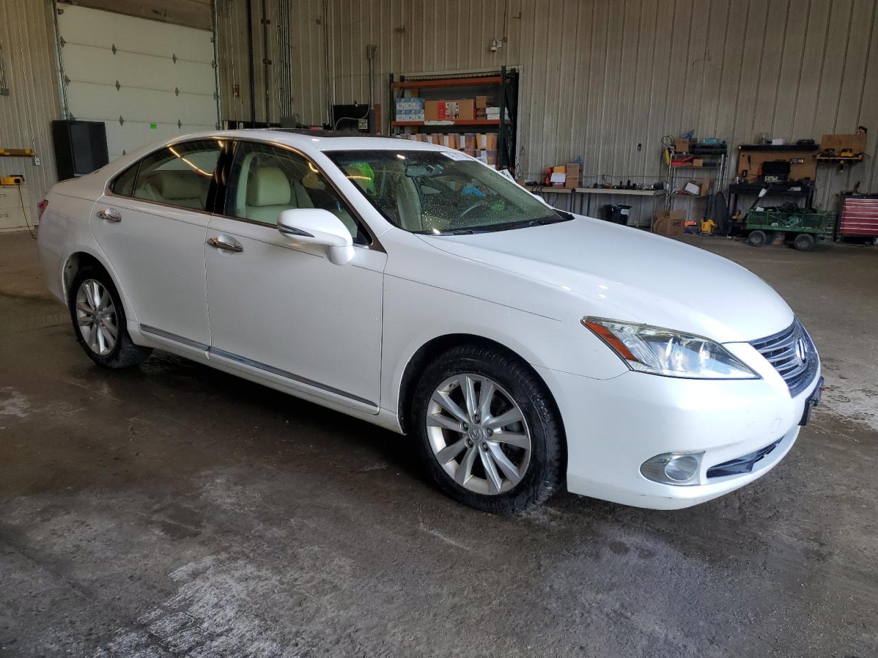 2010 Lexus ES - Image 4