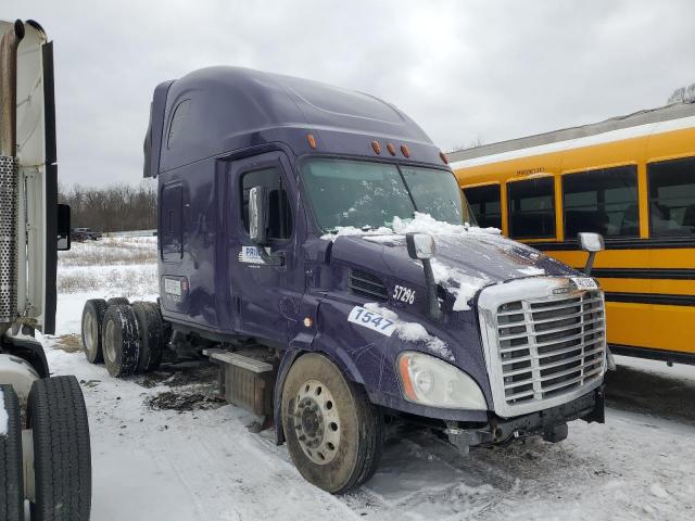 2015 Freightliner Cascadia 113 