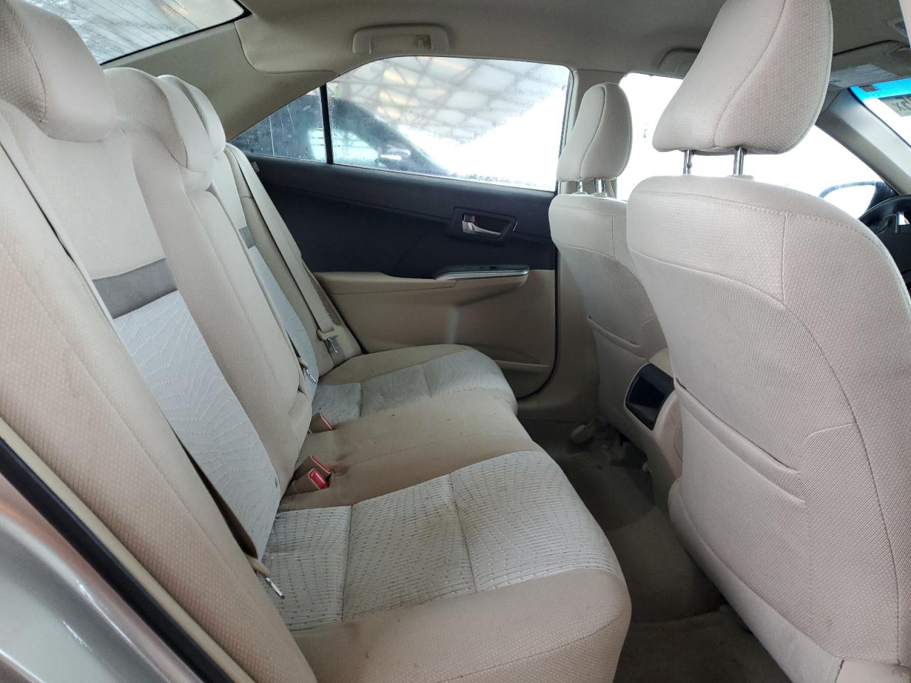 2013 Toyota Camry - Image 10