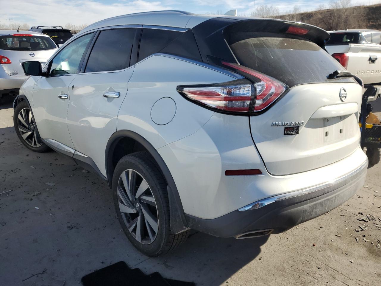 2016 Nissan Murano - Image 2