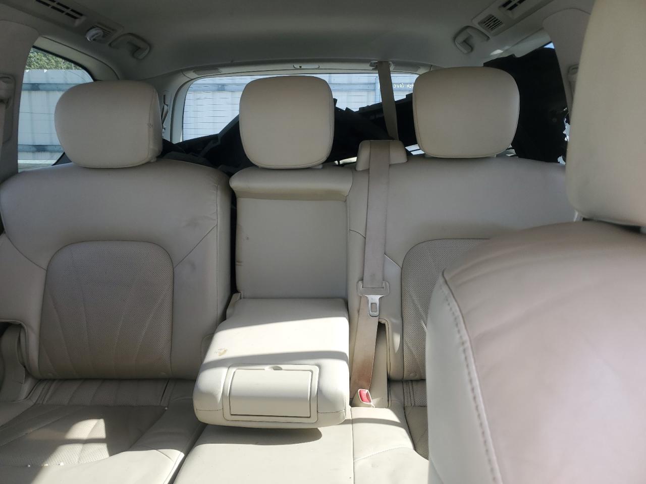 2016 Infiniti QX80 - Image 10