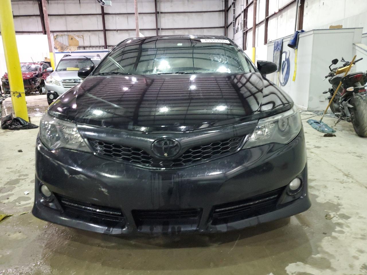 2014 Toyota Camry - Image 5