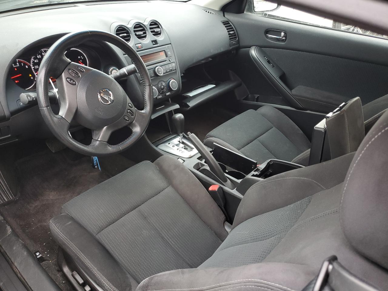 2010 Nissan Altima - Image 8