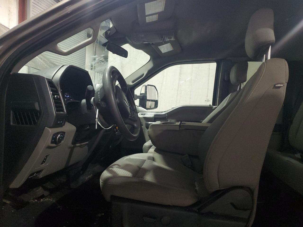 2020 Ford F250 - Image 7