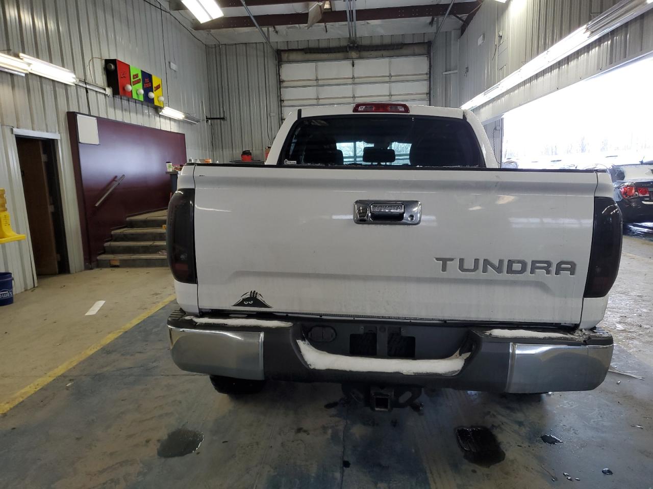 2019 Toyota Tundra - Image 6