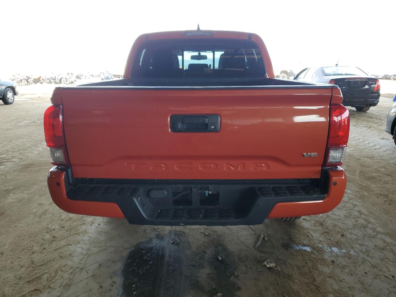 2017 Toyota Tacoma - Image 6