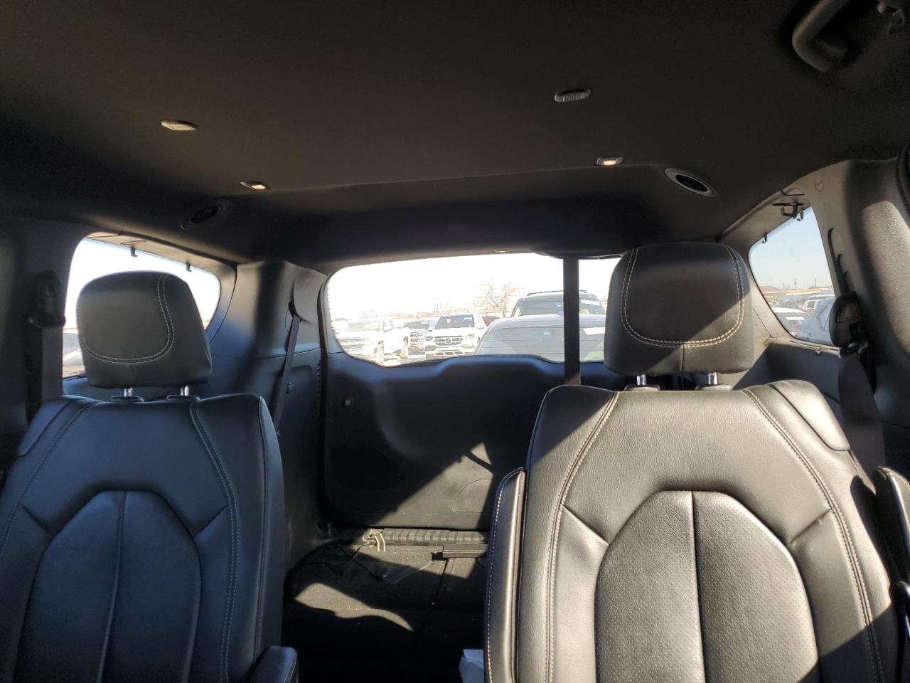 2020 Chrysler Pacifica - Image 10