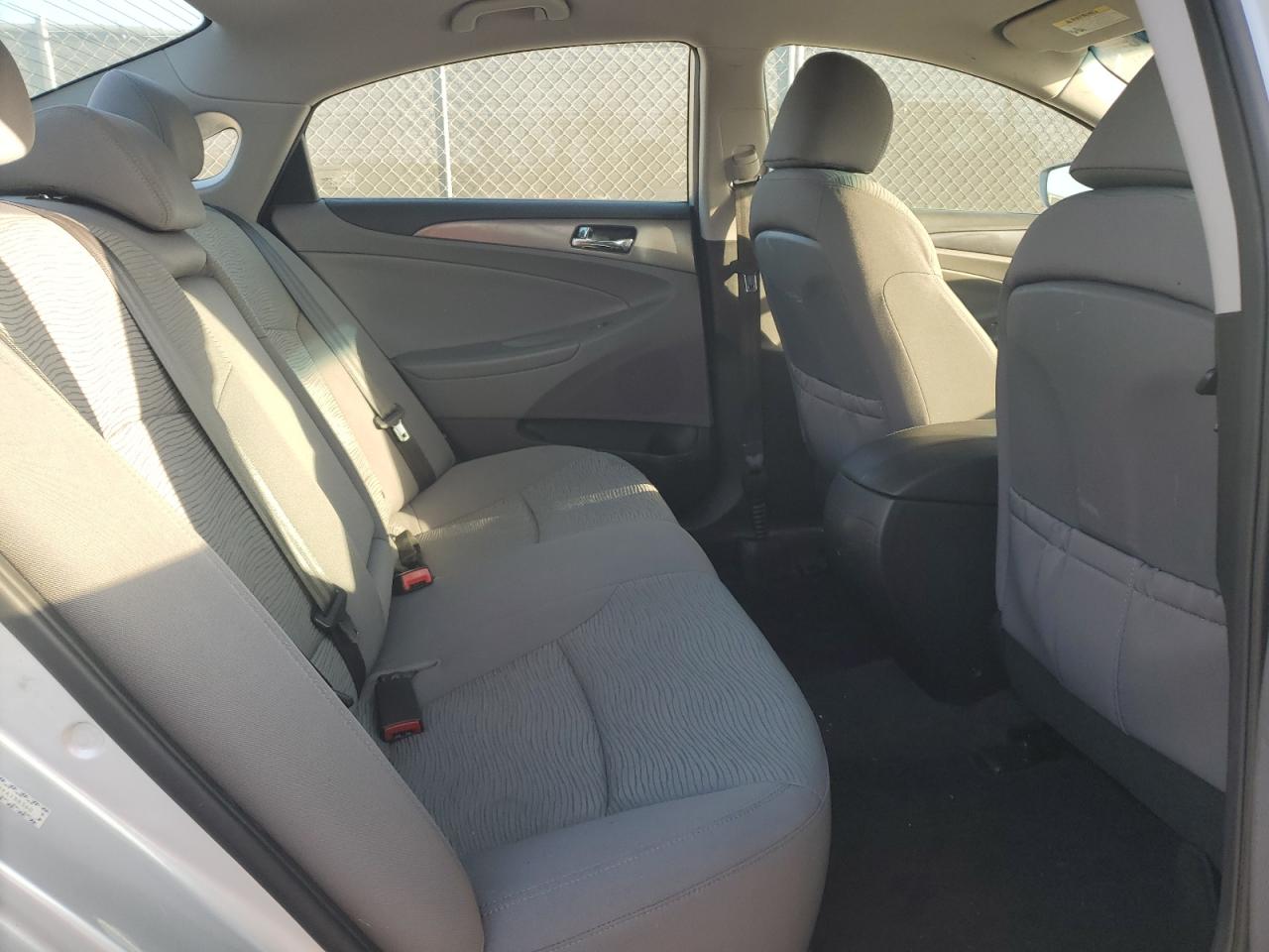 2015 Hyundai Sonata - Image 10