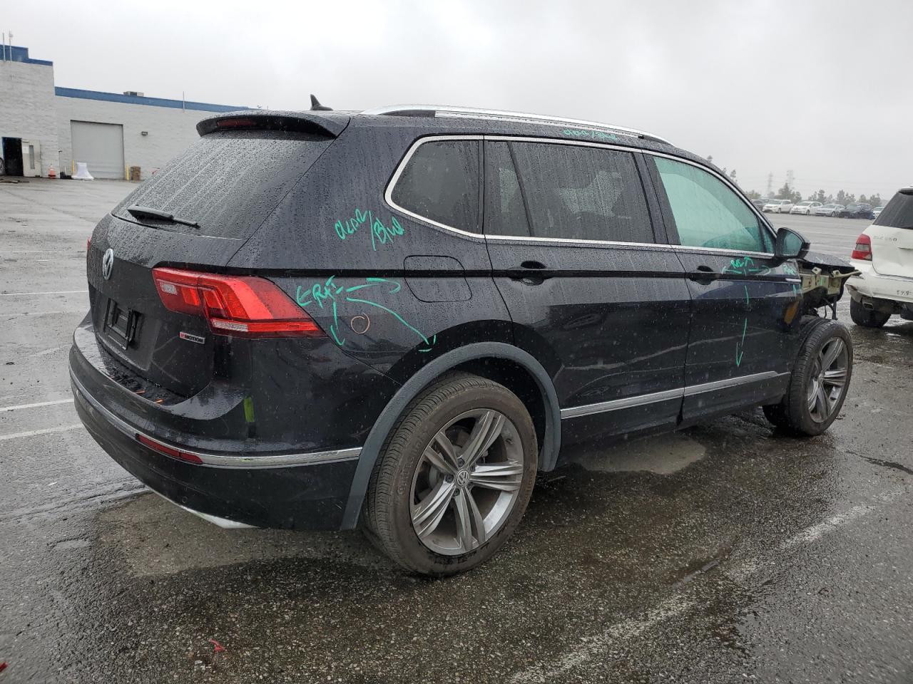 2019 Volkswagen Tiguan - Image 3