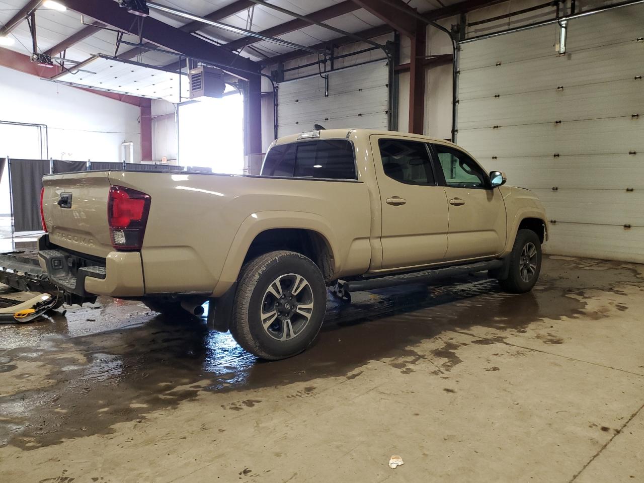 2019 Toyota Tacoma - Image 3