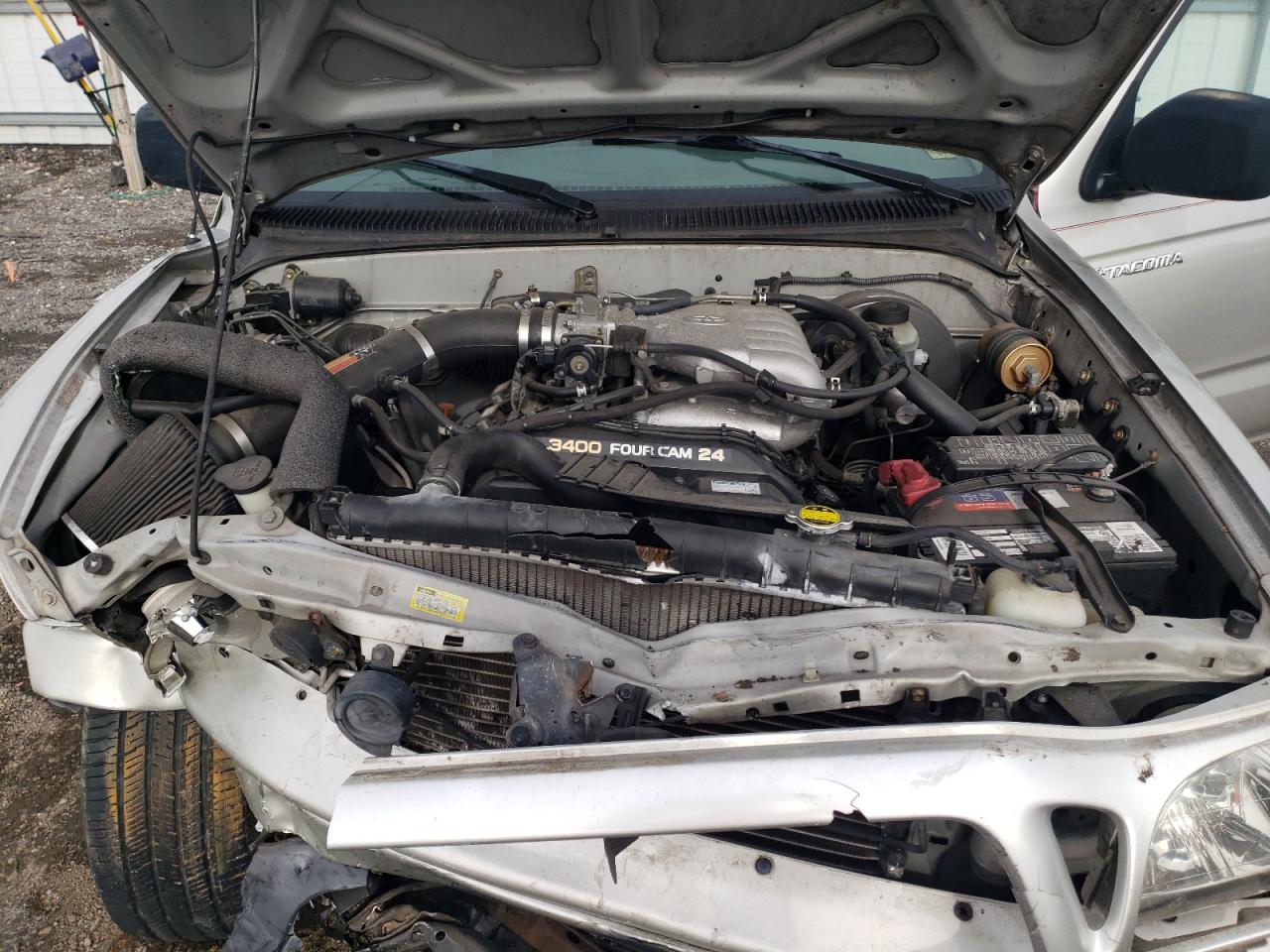 2004 Toyota Tacoma - Image 12