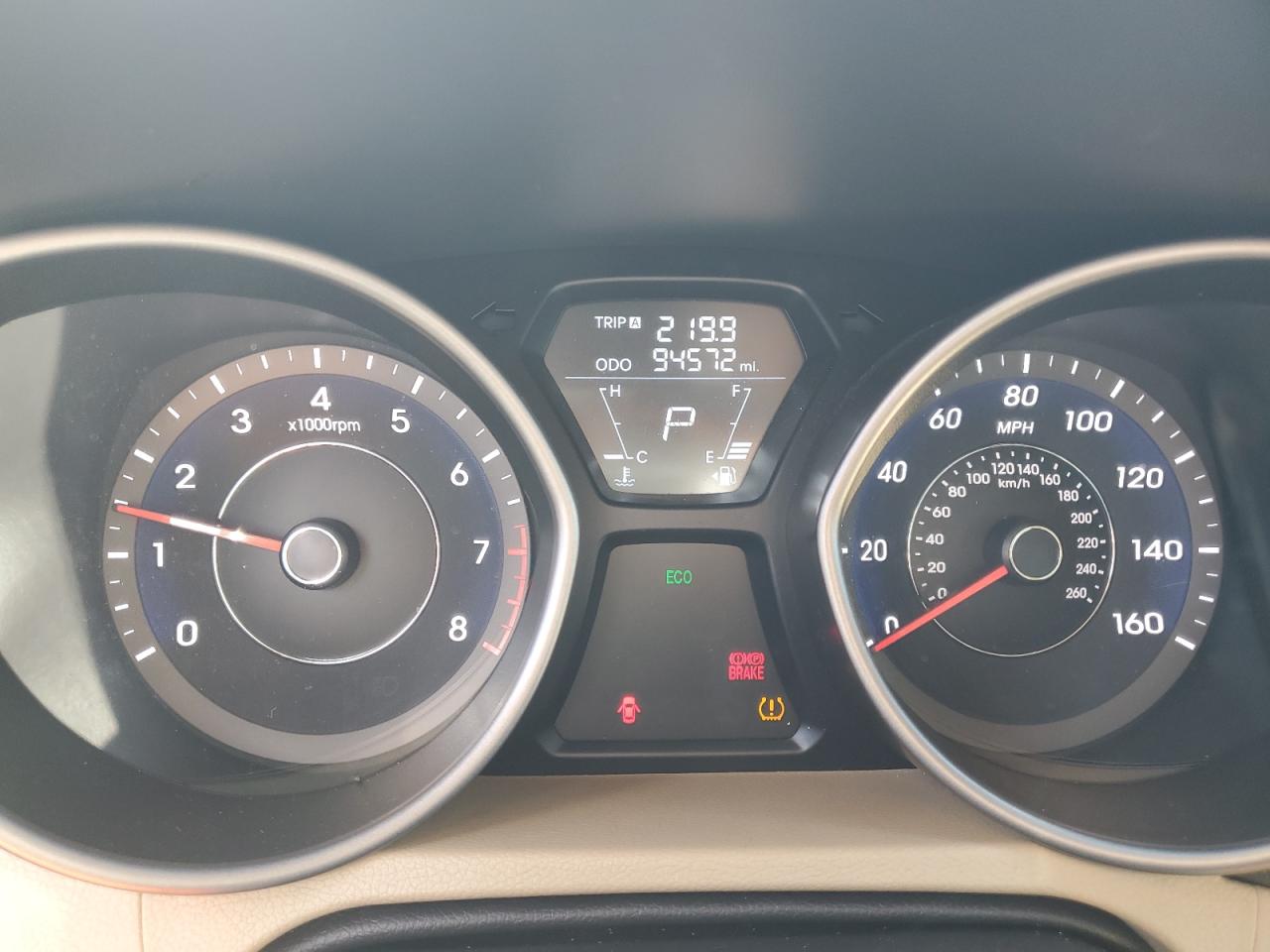 2013 Hyundai Elantra - Image 9