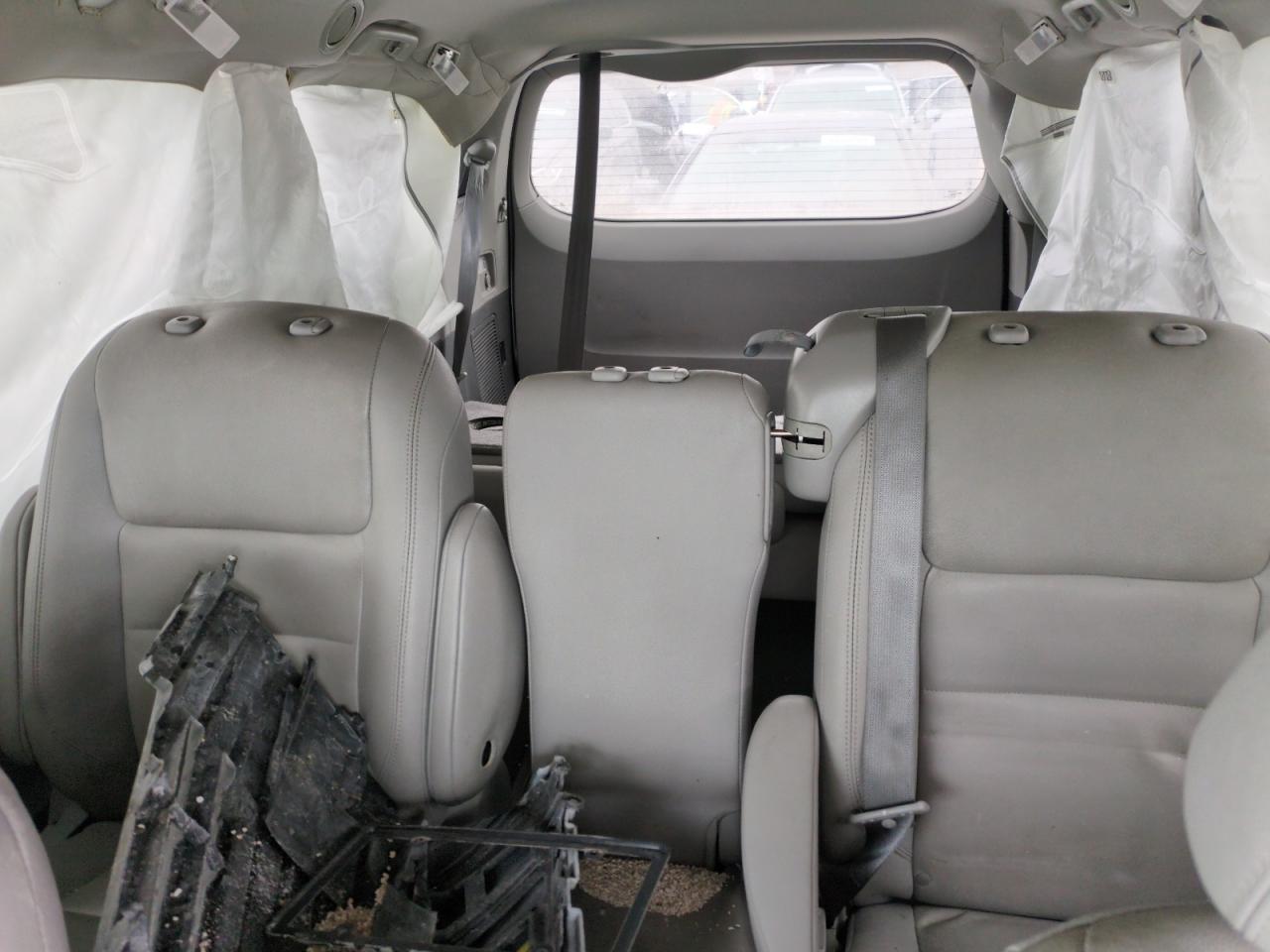 2020 Toyota Sienna - Image 10