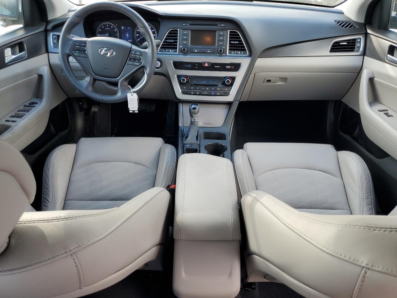 2015 Hyundai Sonata - Image 8