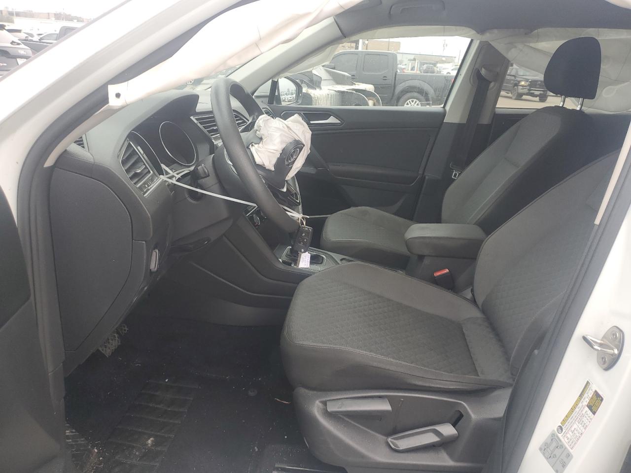 2018 Volkswagen Tiguan - Image 7