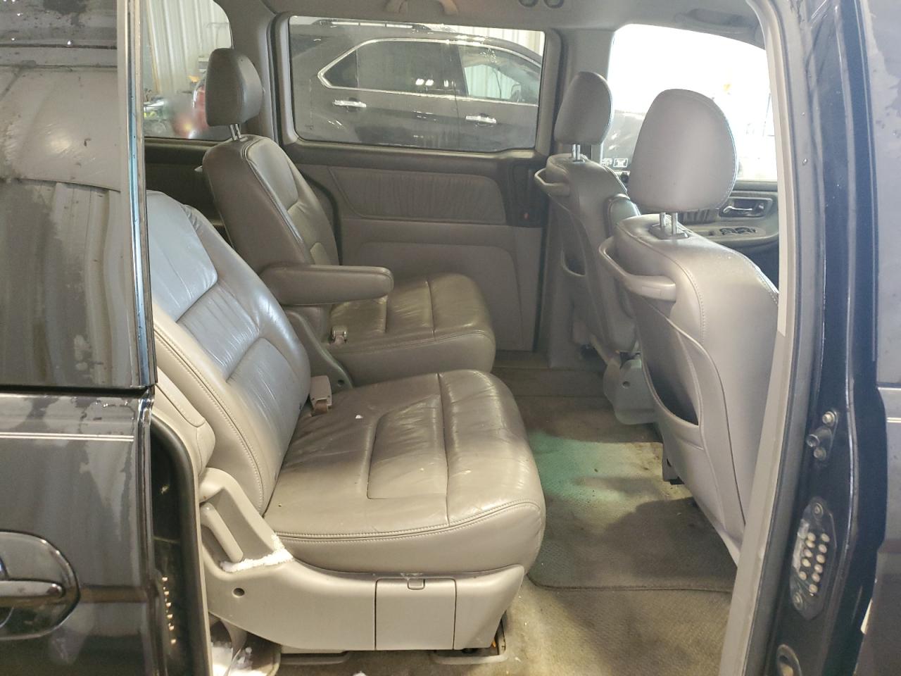 2004 Honda Odyssey - Image 11