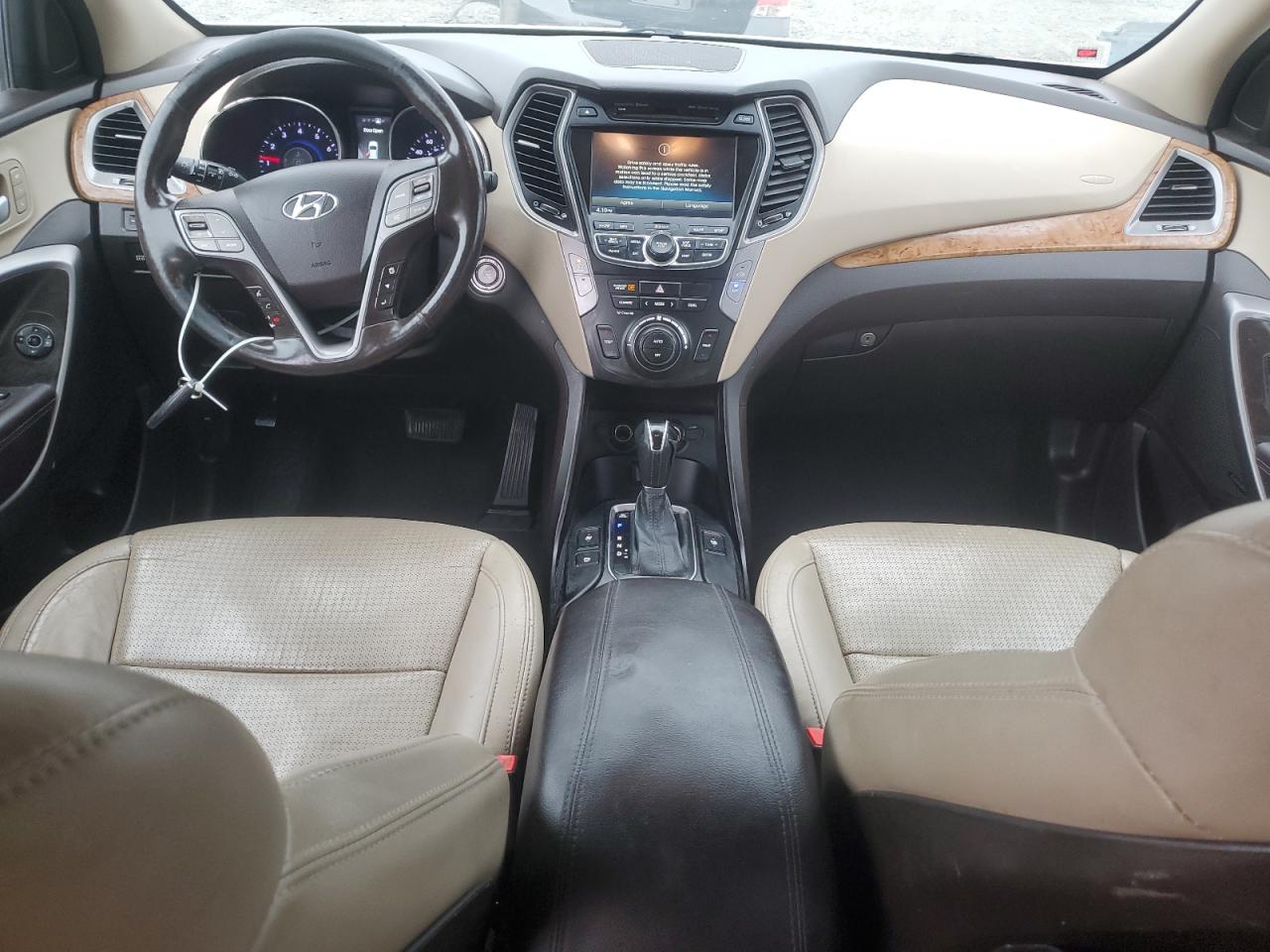 2014 Hyundai Santa Fe - Image 8