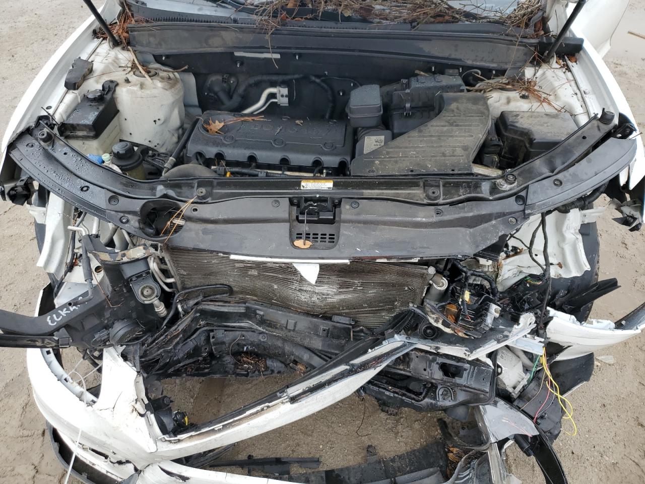 2010 Hyundai Santa Fe - Image 14