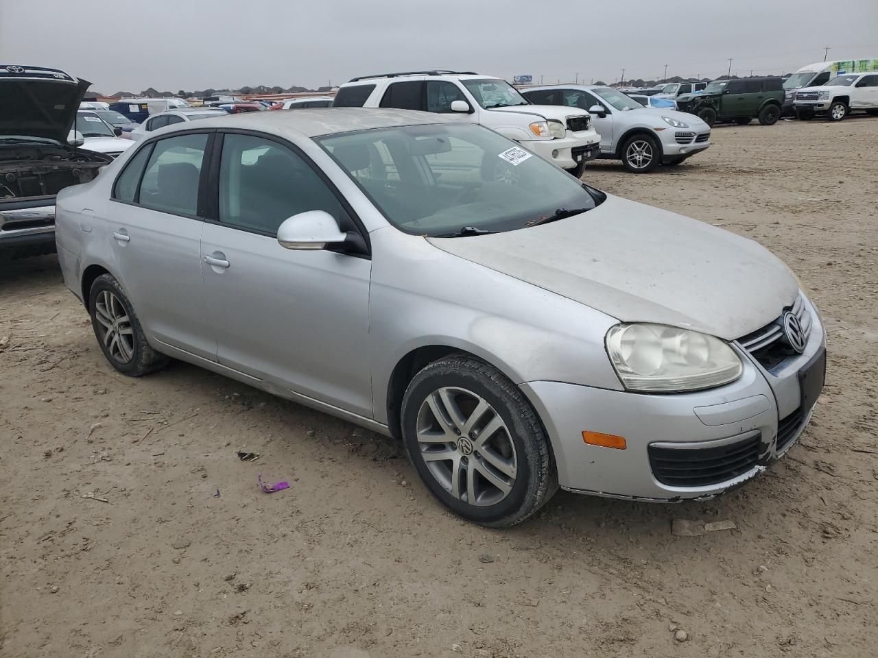 2009 Volkswagen Jetta - Image 4