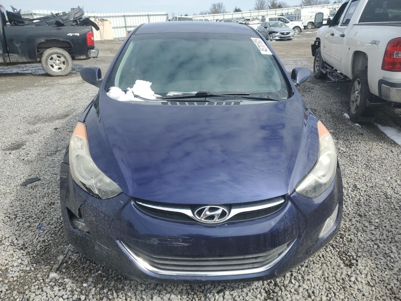 2013 Hyundai Elantra - Image 5