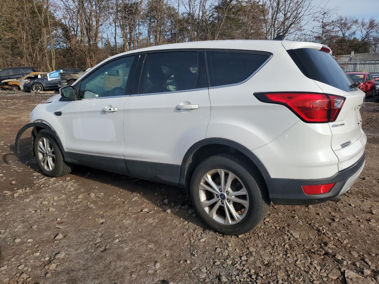 1FMCU0GD2KUB32484 FORD ESCAPE 2019