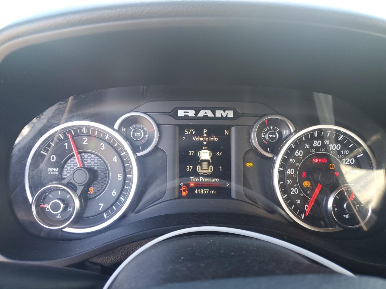 2022 RAM 1500 - Image 9