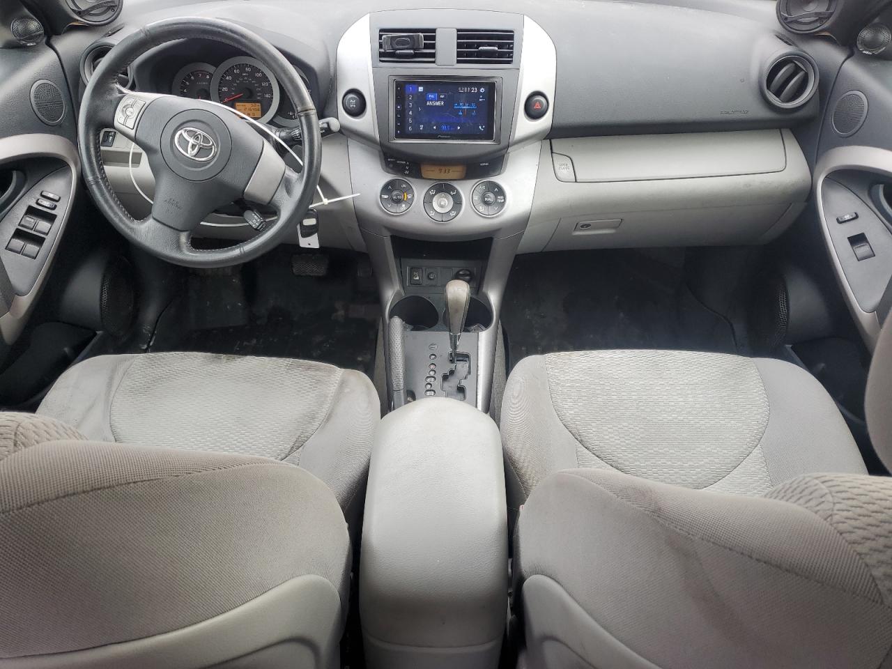 2007 Toyota RAV 4 - Image 8