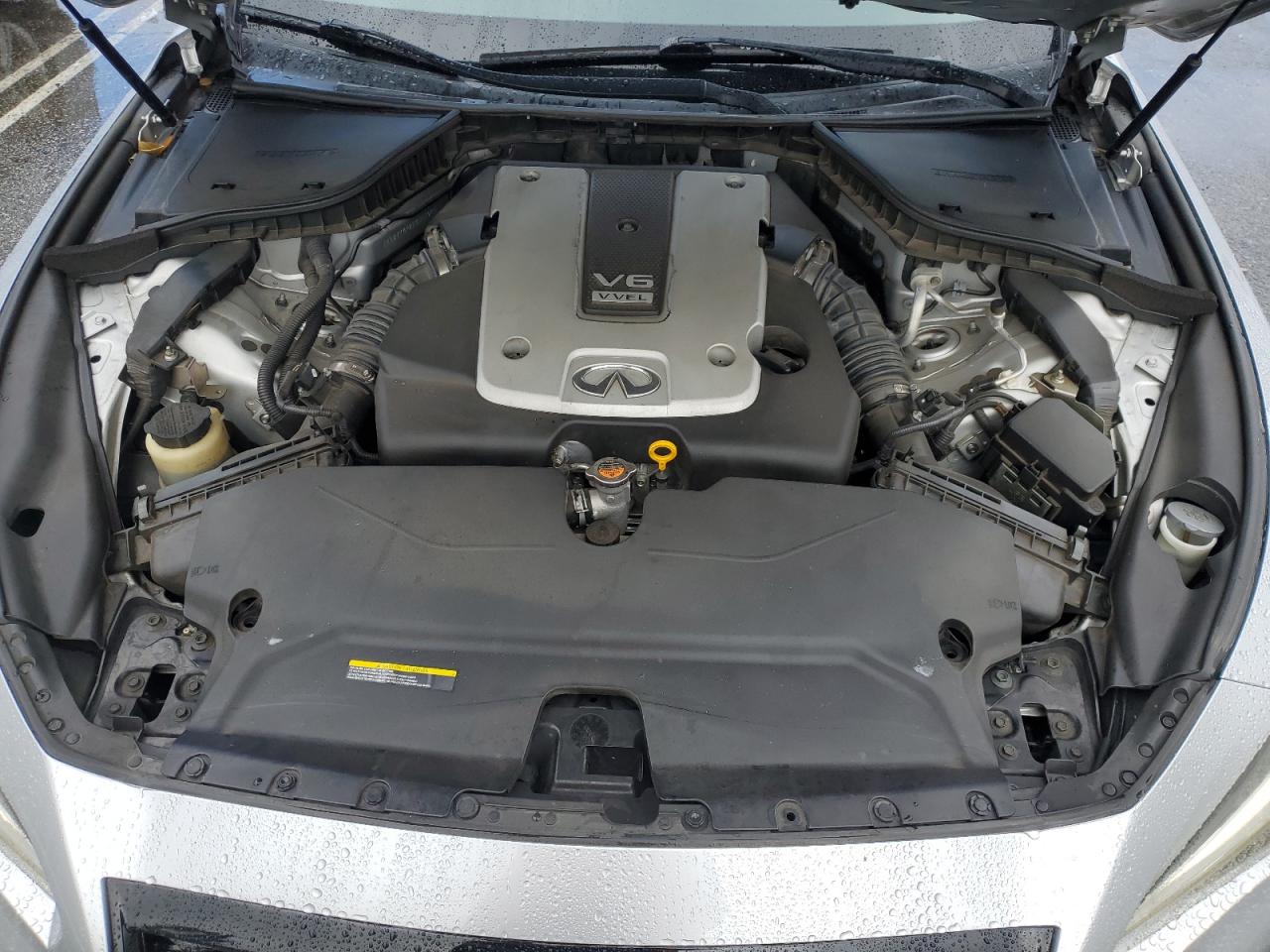 2015 Infiniti Q50 - Image 11