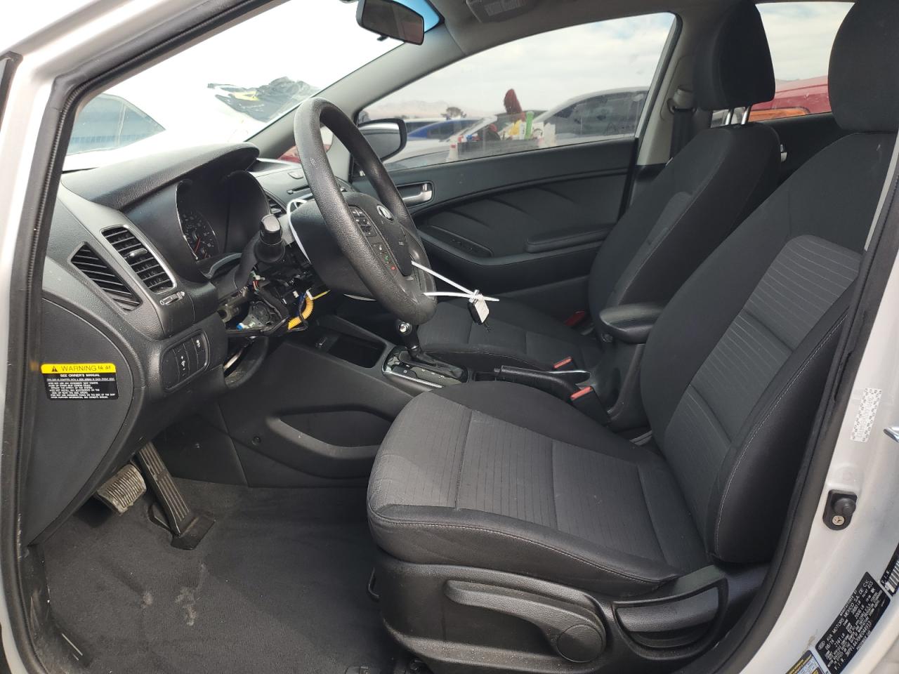 2017 Kia Forte - Image 7