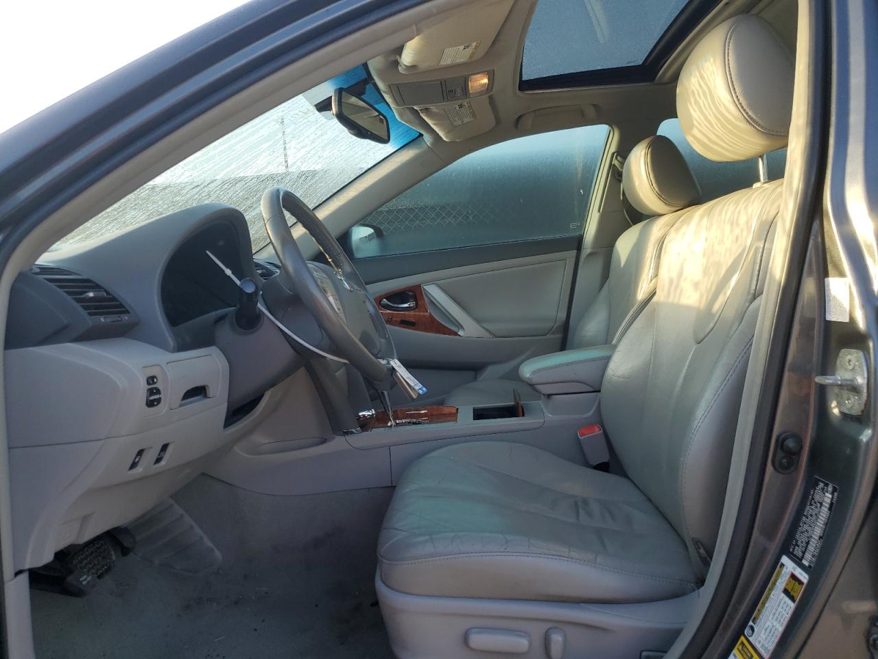 2010 Toyota Camry - Image 7