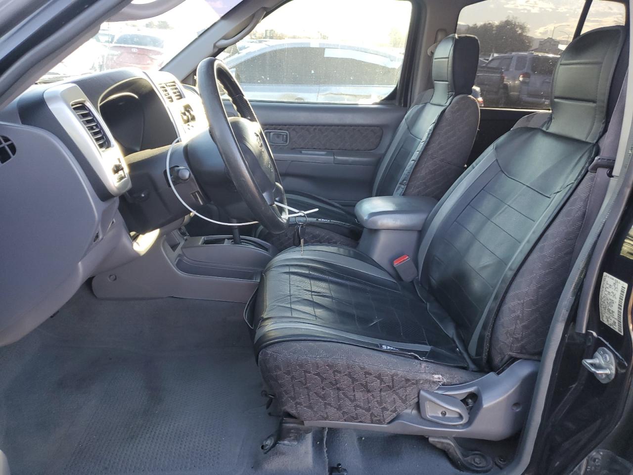 2001 Nissan XTerra - Image 7