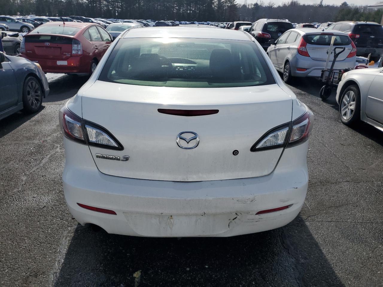 2013 Mazda 3 - Image 6