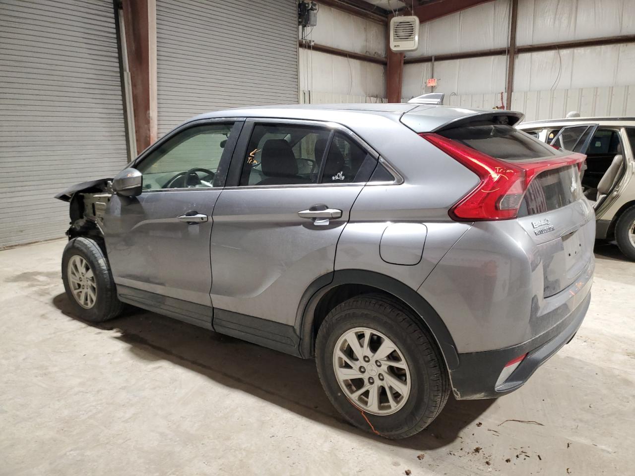 2019 Mitsubishi Eclipse - Image 2
