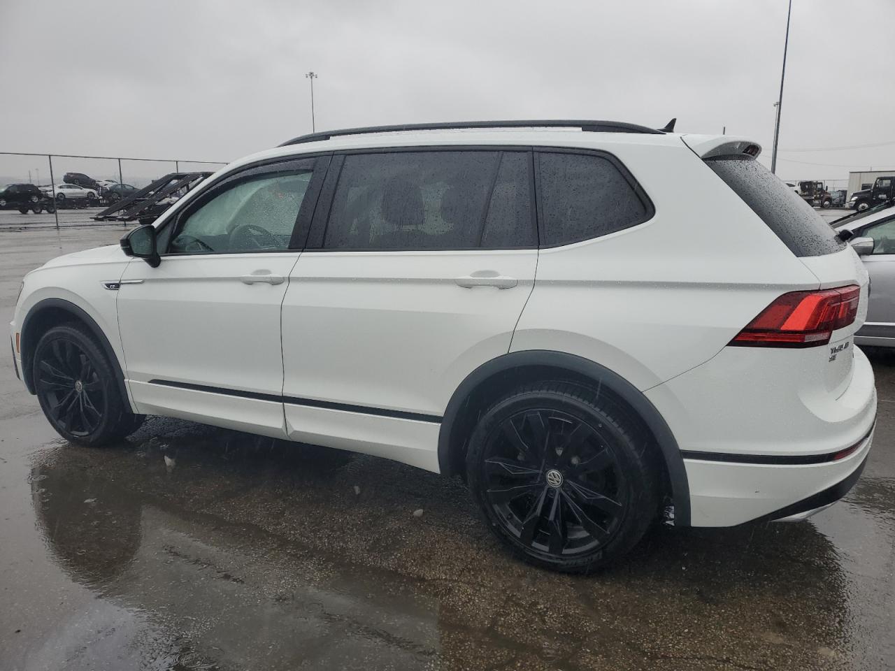 2020 Volkswagen Tiguan - Image 2