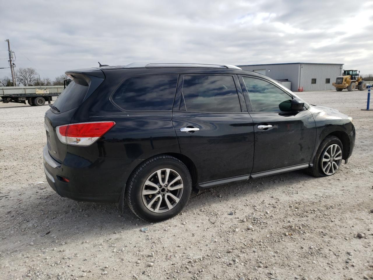 2015 Nissan Pathfinder - Image 3