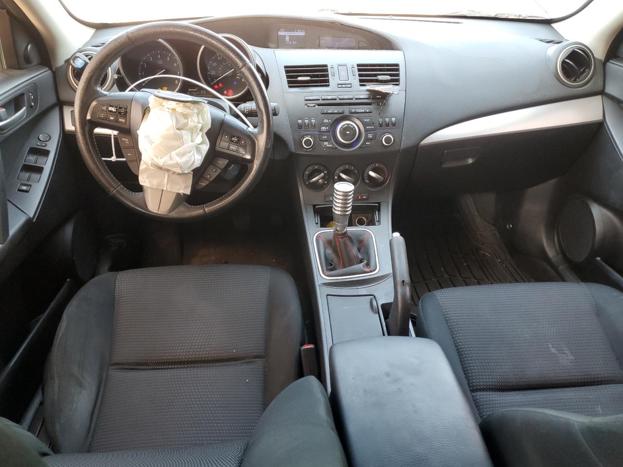 2012 Mazda 3 - Image 8