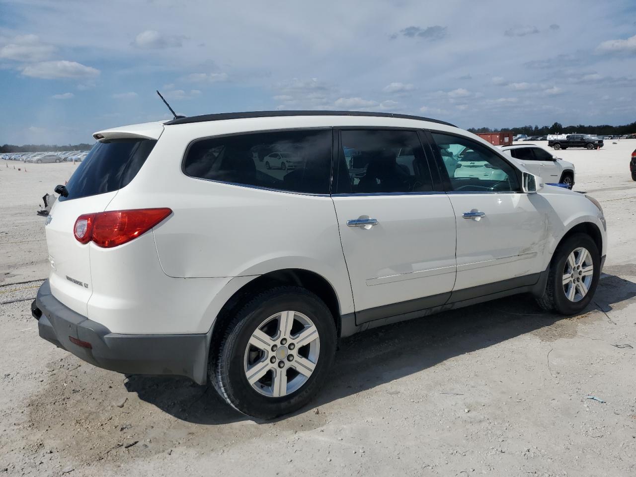 2012 Chevrolet Traverse - Image 3