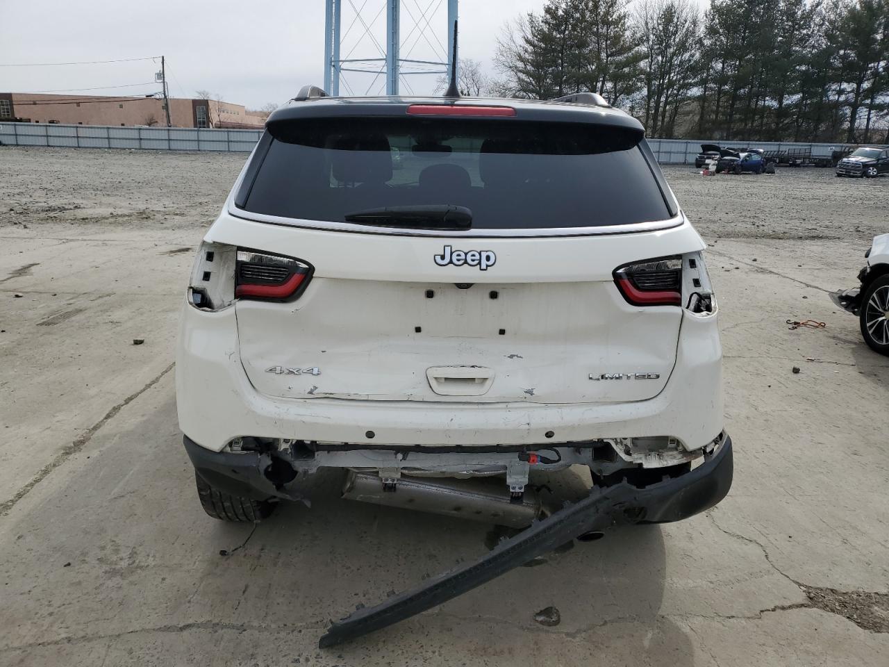 2017 Jeep Compass - Image 6