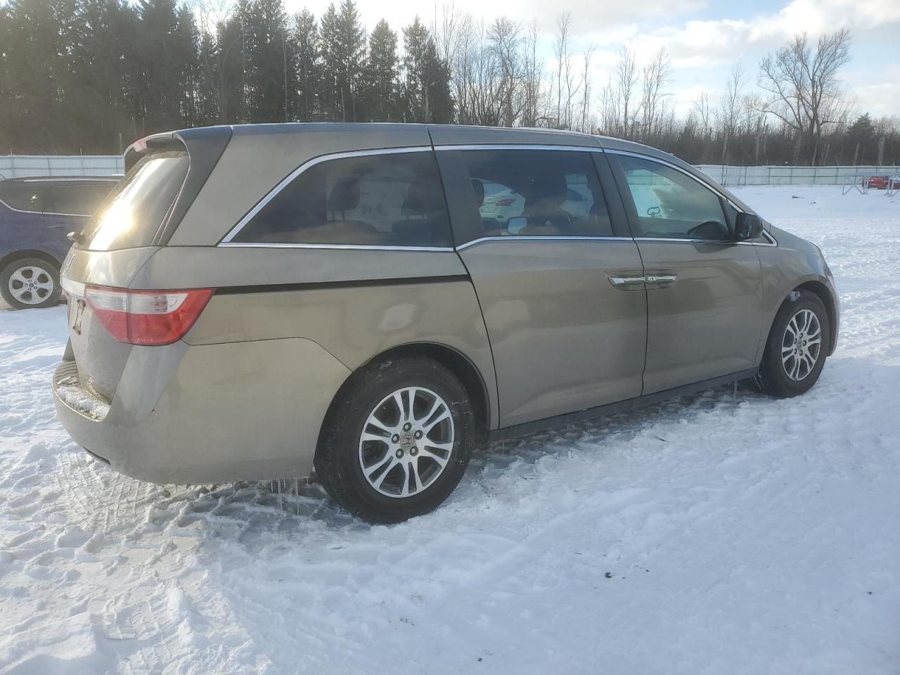 2013 Honda Odyssey - Image 3