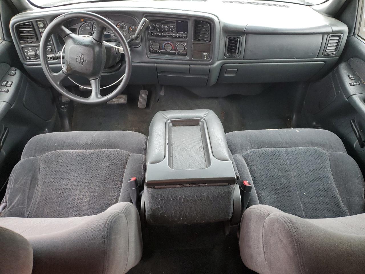 2002 Chevrolet Silverado - Image 8