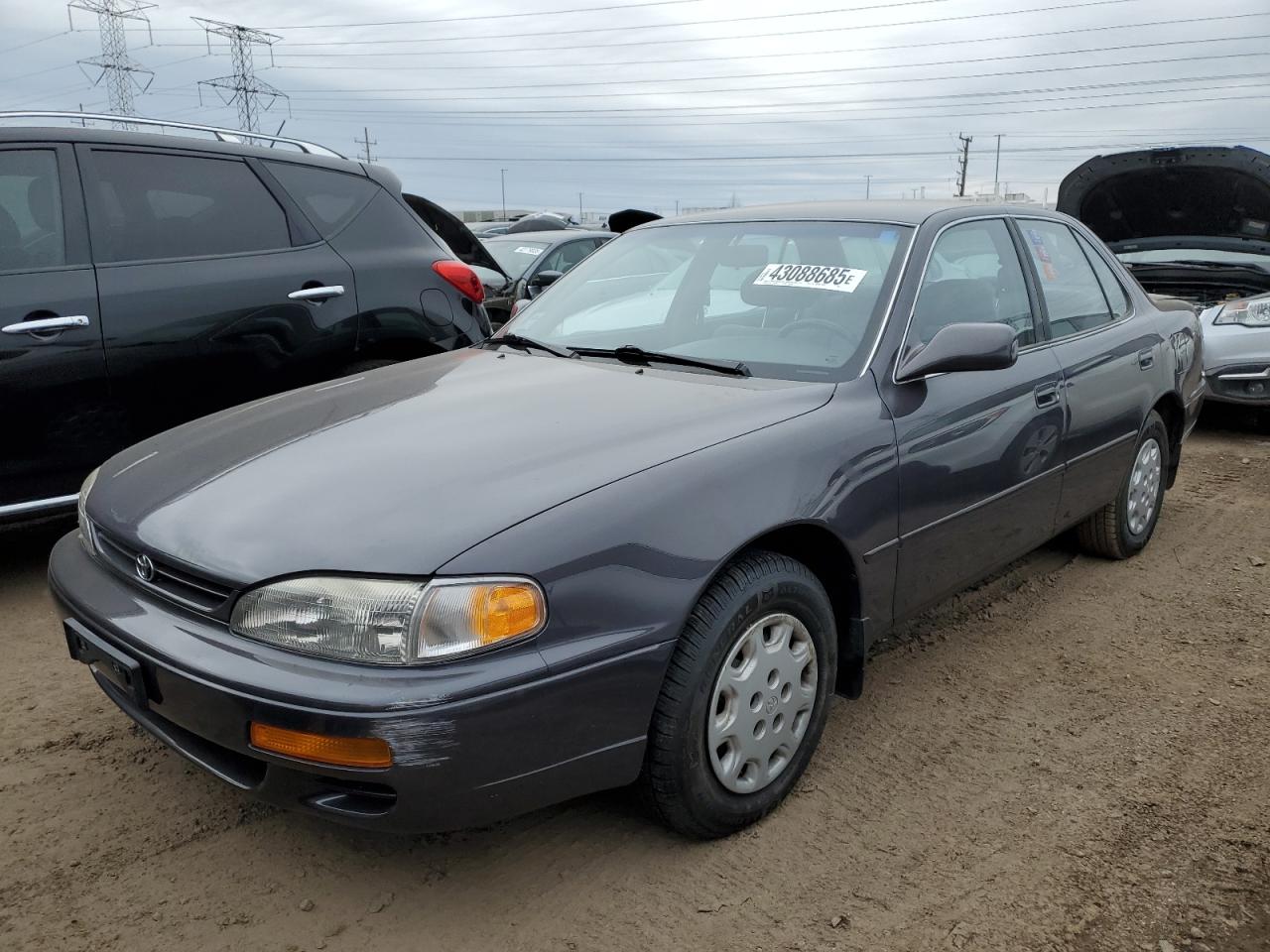 1996 Toyota Camry Dx იყიდება Elgin-ში, IL - Normal Wear