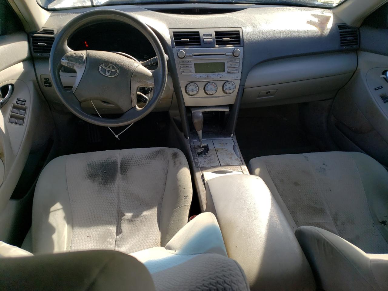 2010 Toyota Camry - Image 8