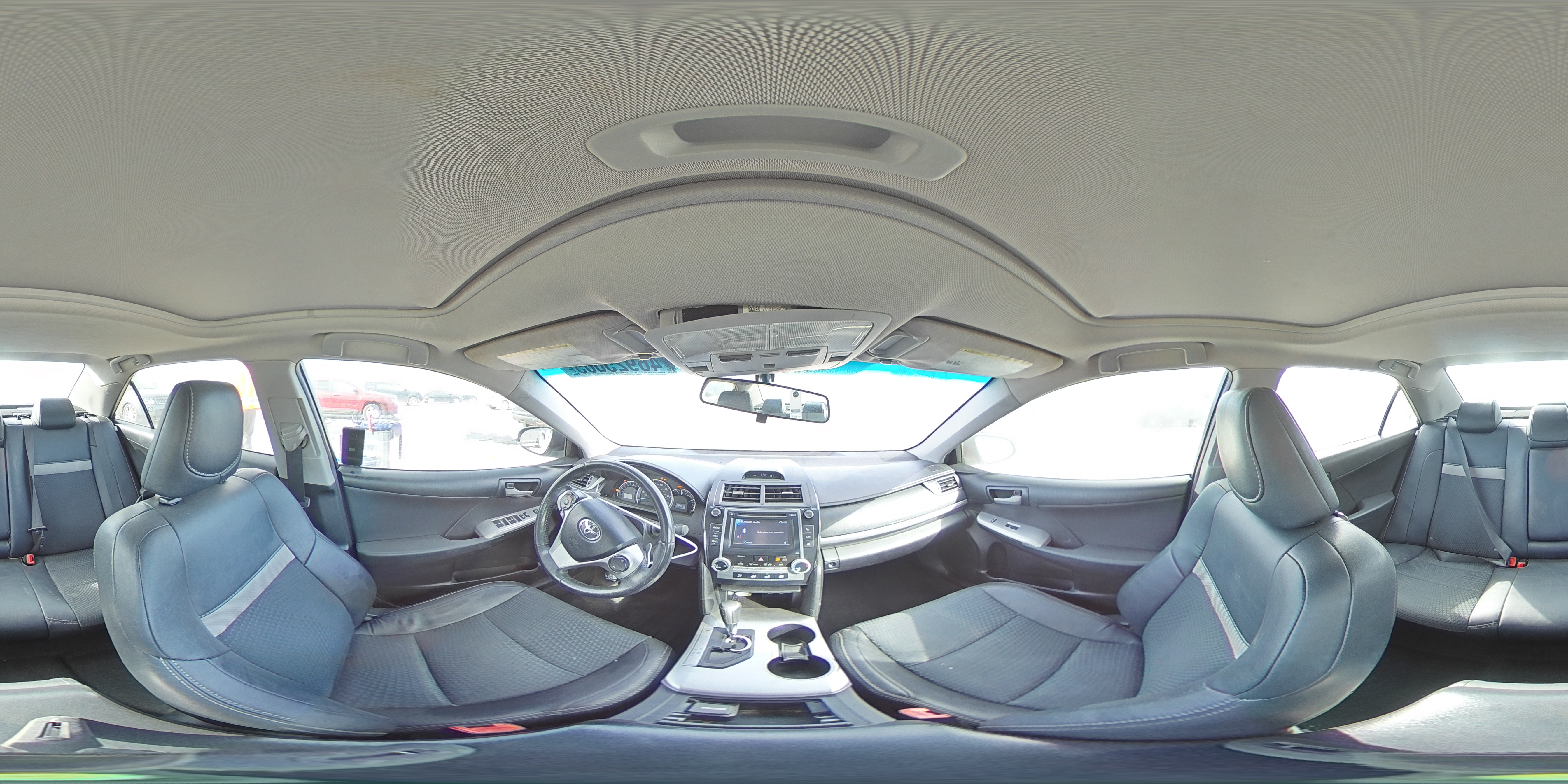 2013 Toyota Camry - Image 12