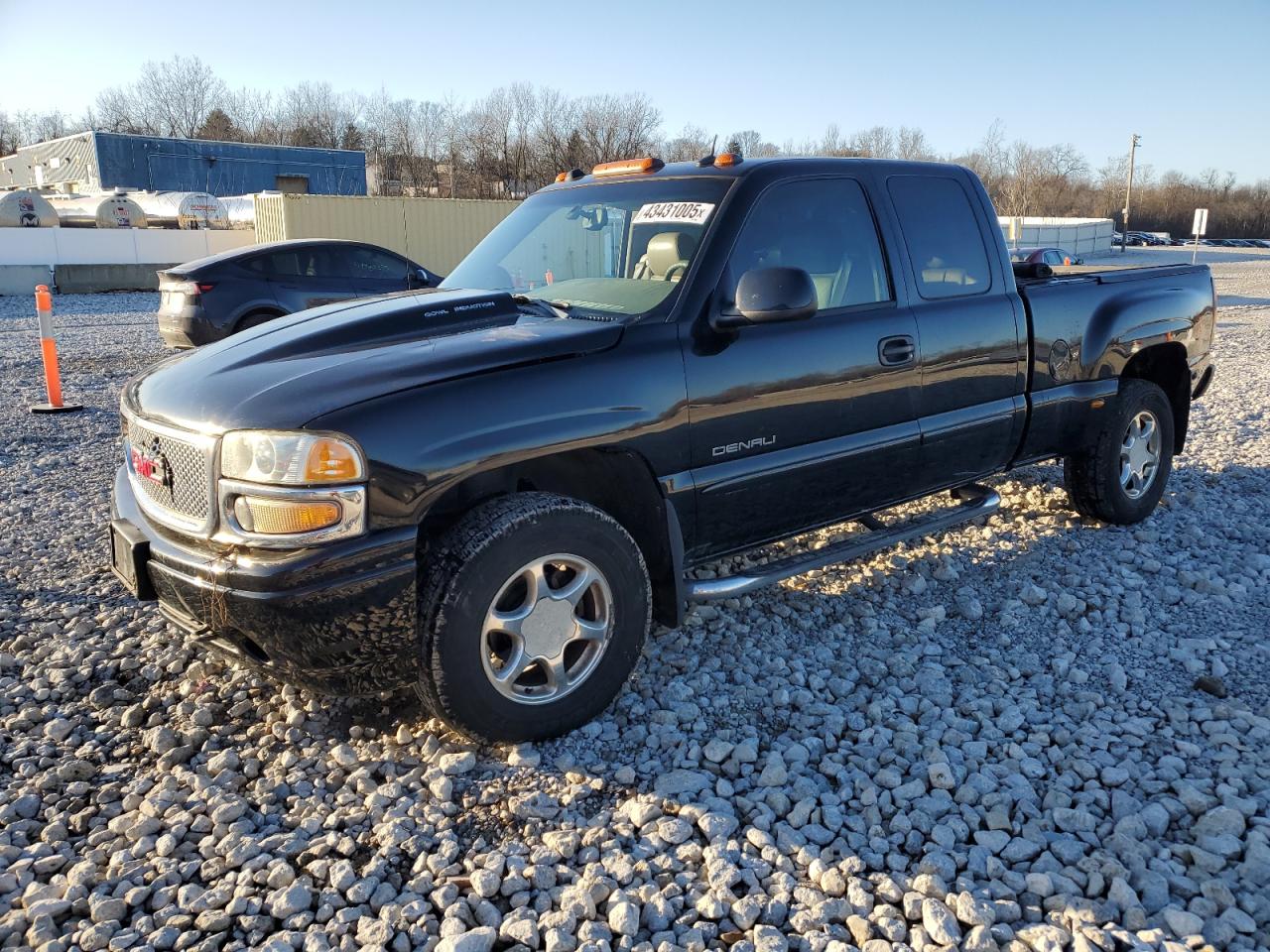 2004 GMC Sierra - Image 1
